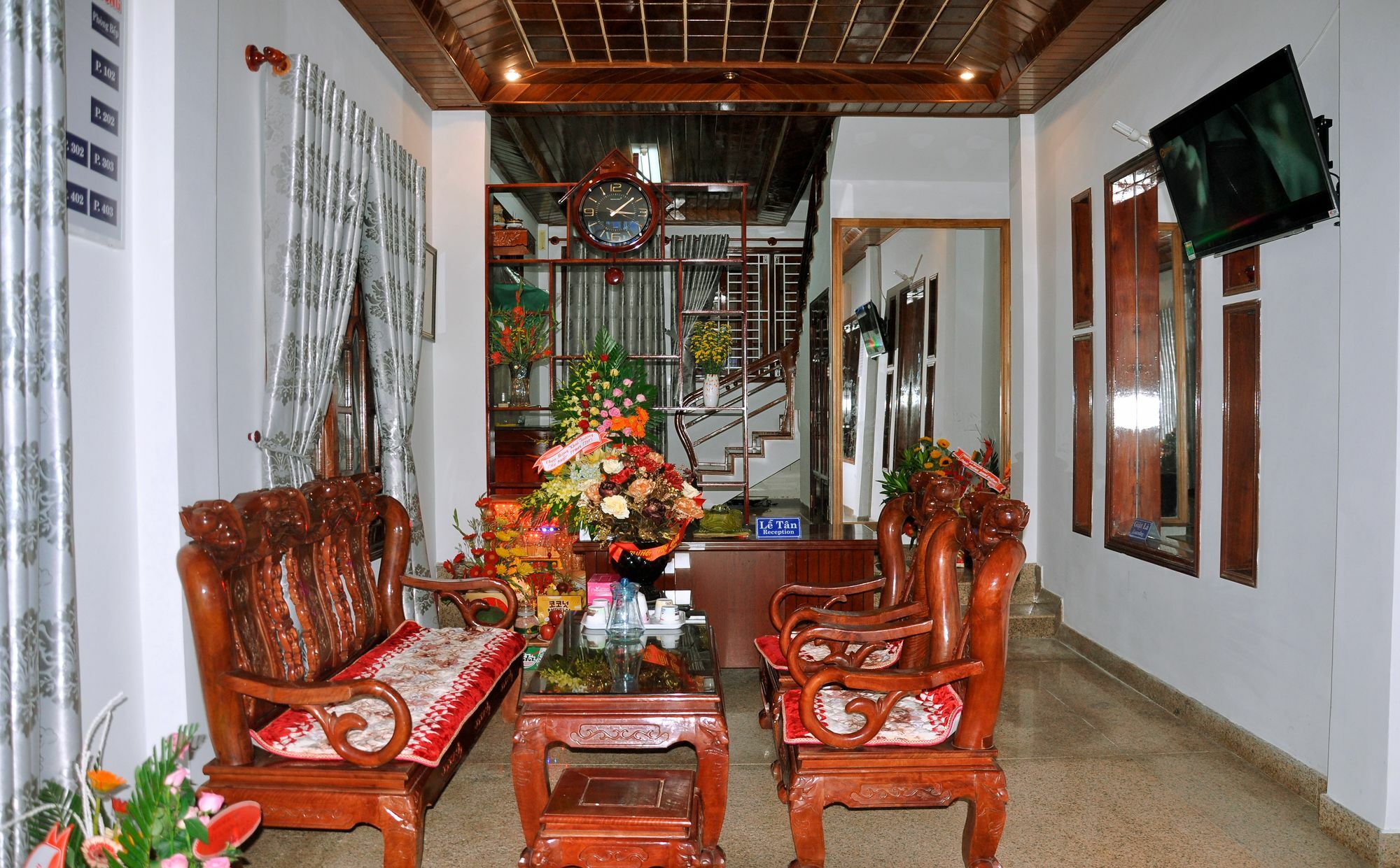 Ngoc Tung Mini Hotel Hue Exteriör bild